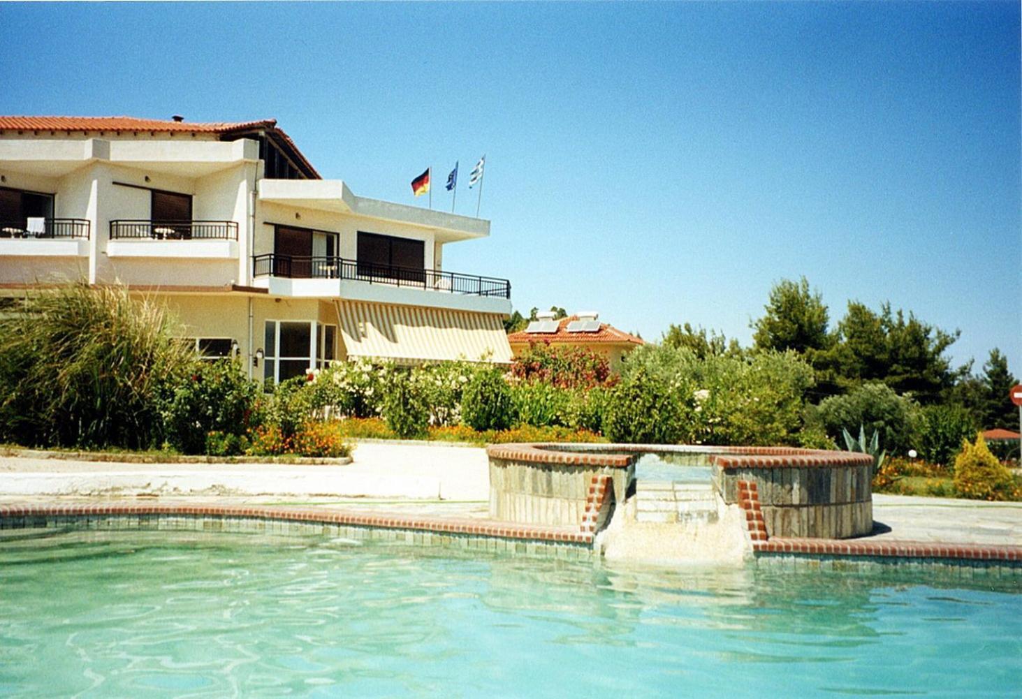 Hotel Pashos Kriopigi Exterior photo